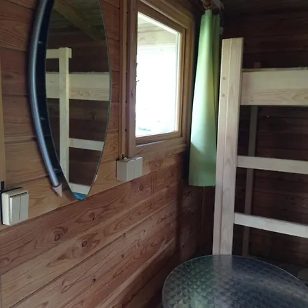 مكان تخييم Astra