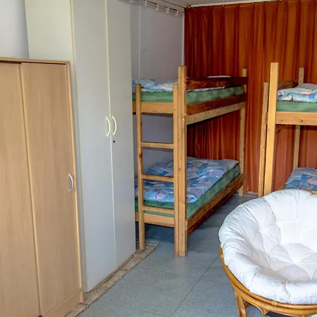 مكان تخييم Astra Lancov