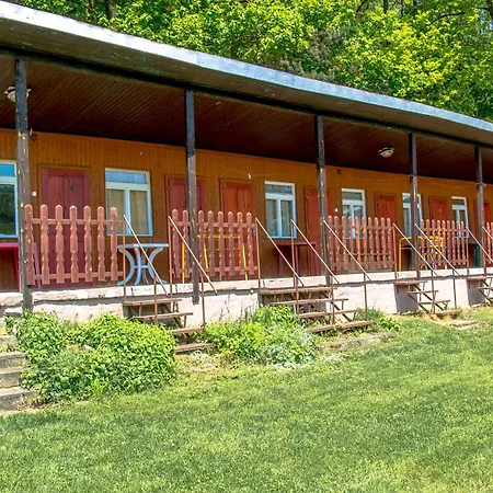 Astra مكان تخييم Lancov